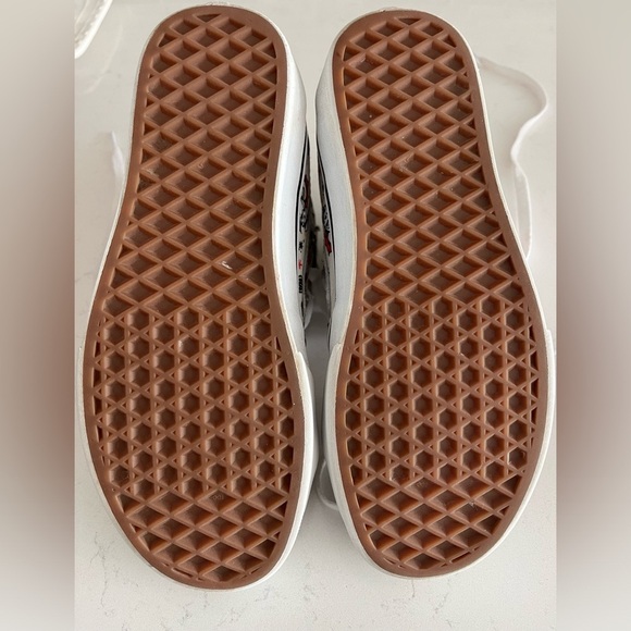 Vans Stranger Things Collection - Picture 11 of 11